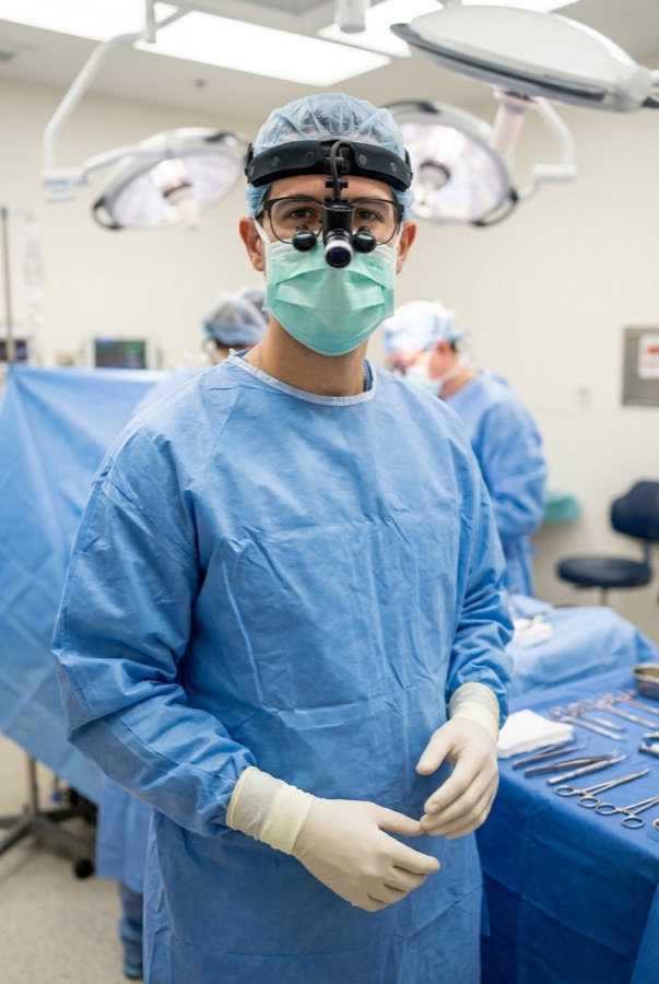 Dr. Edgar F. Del Toro in the operating room